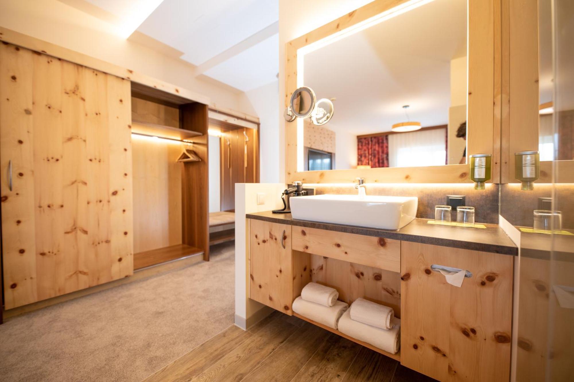 Thermenhotel Puchasplus シュテガースバッハ エクステリア 写真