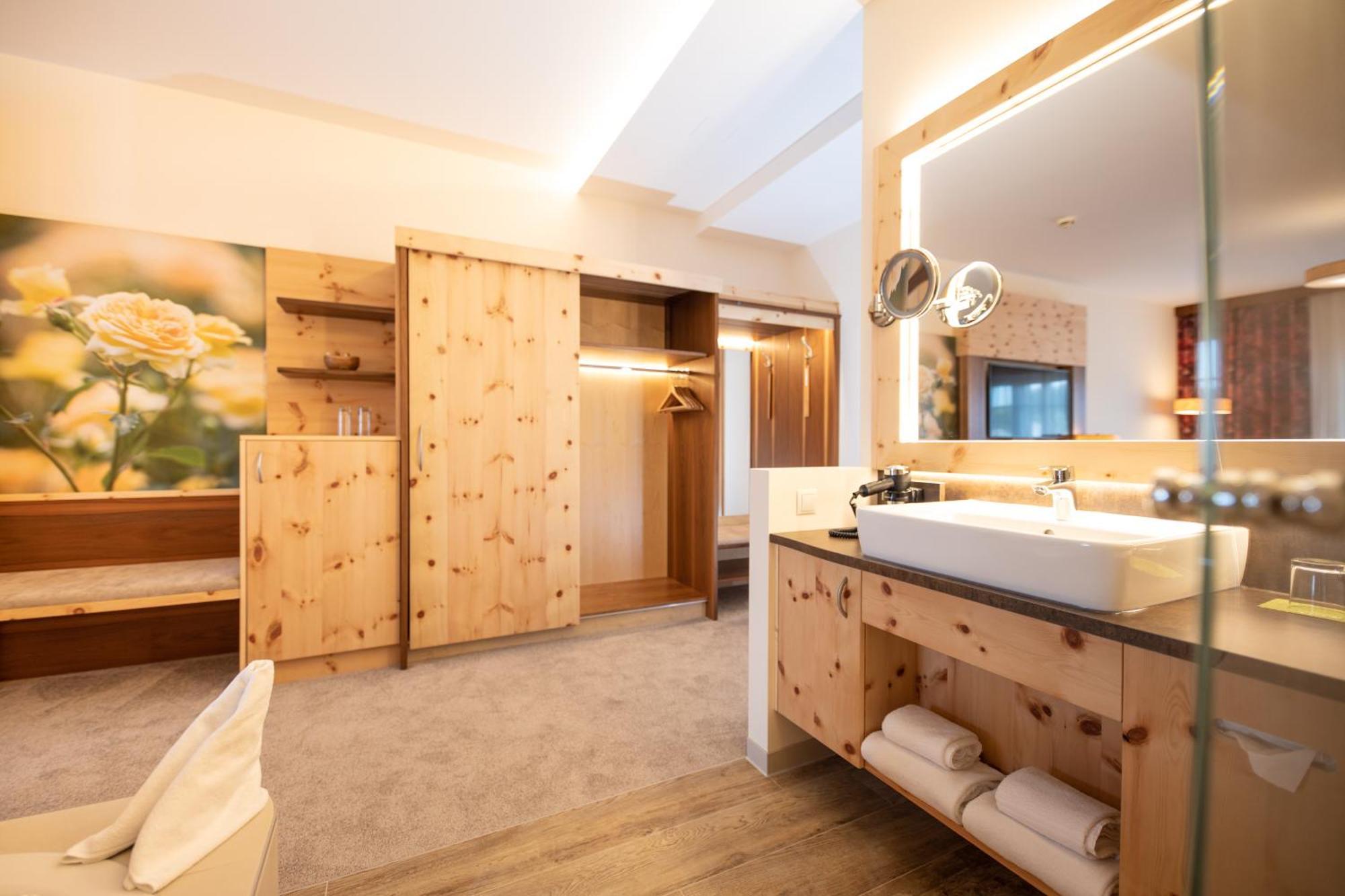 Thermenhotel Puchasplus シュテガースバッハ エクステリア 写真