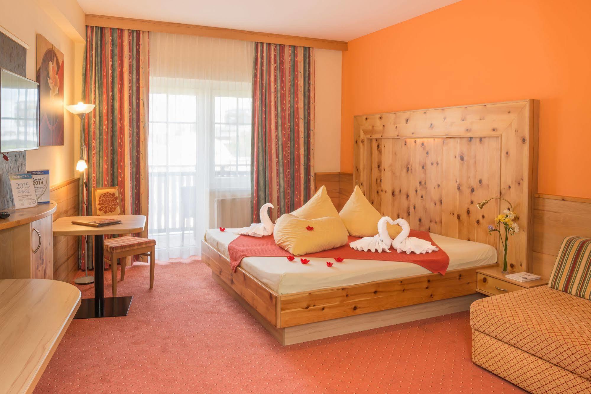 Thermenhotel Puchasplus シュテガースバッハ エクステリア 写真